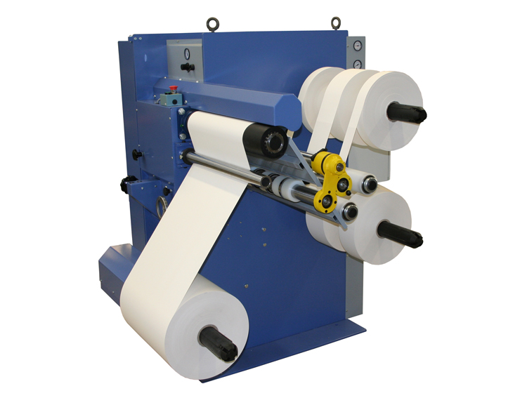 Shear cut roll slitter type RKS for narrow rolls