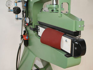 Pressing process of short belts